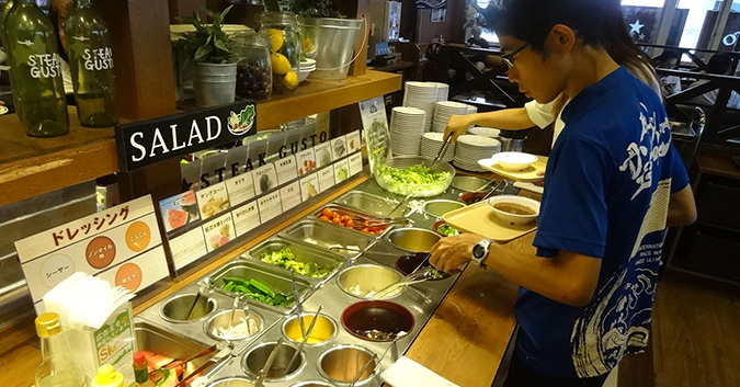 ステーキガスト姫路砥堀店の 健康サラダバーランチ を食べてきた