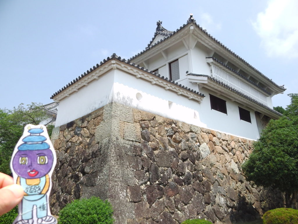 姫路城の千姫化粧櫓の下の石垣に五角形のマークが彫られているの知ってた 今日の姫路城８９８日目 謎 姫路の種