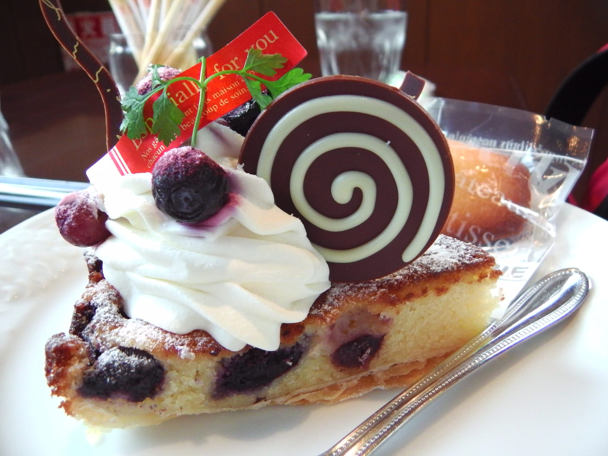フランス語でサンタクロース 亀山の ペールノエル の ケーキと和菓子 を食べてきた 姫路の種