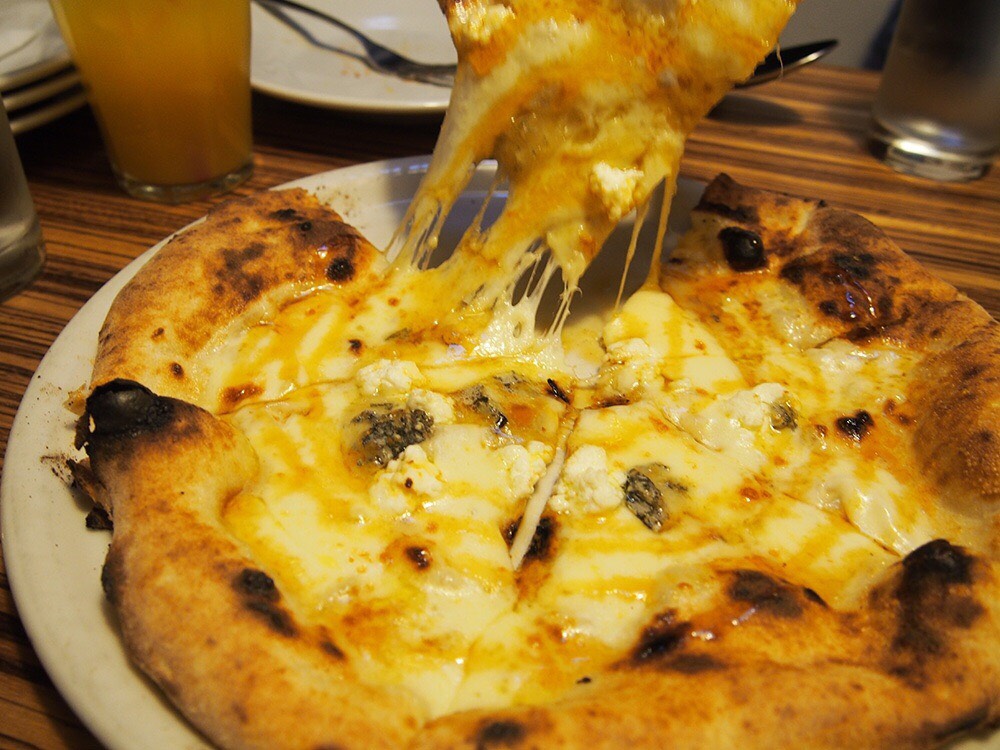 姫路駅前おみぞ筋 オステリア ピッツェリアアルベロ でピザとパスタのランチをシェアして食べた 姫路グルメの種 姫路の種