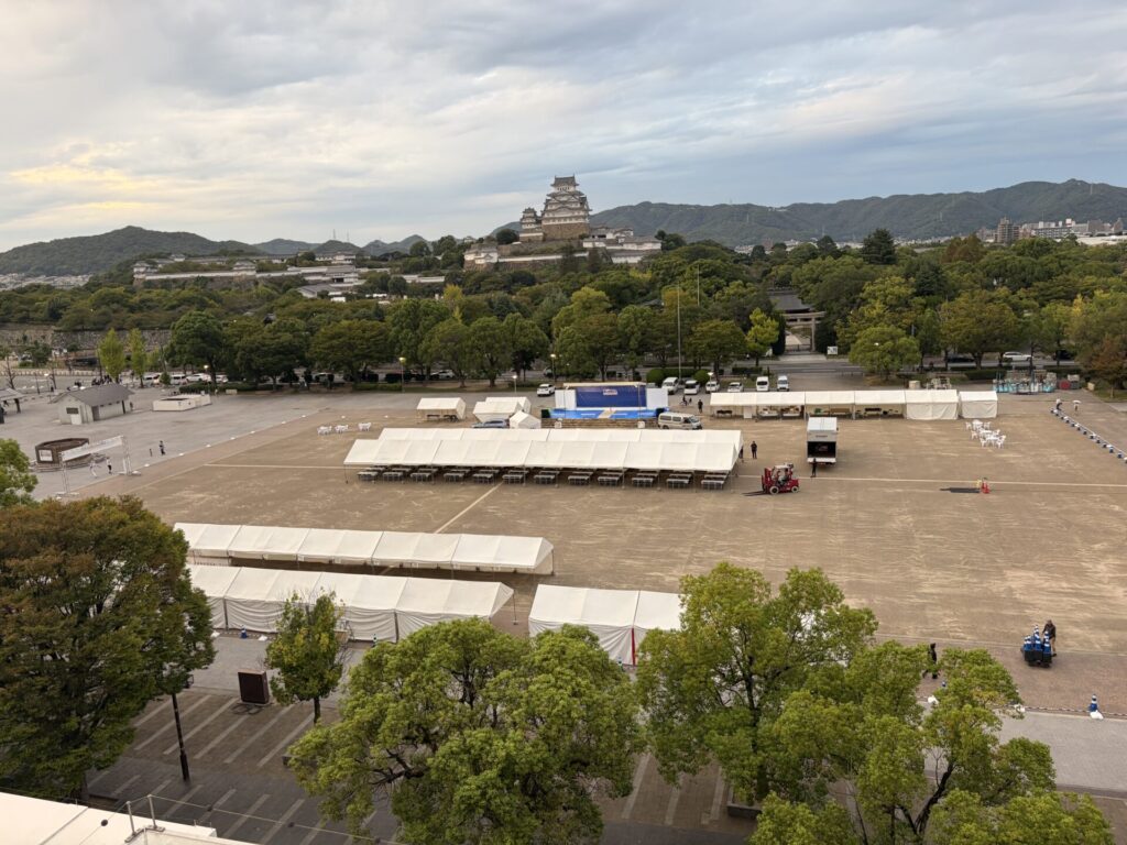 イベント準備が進む大手前公園