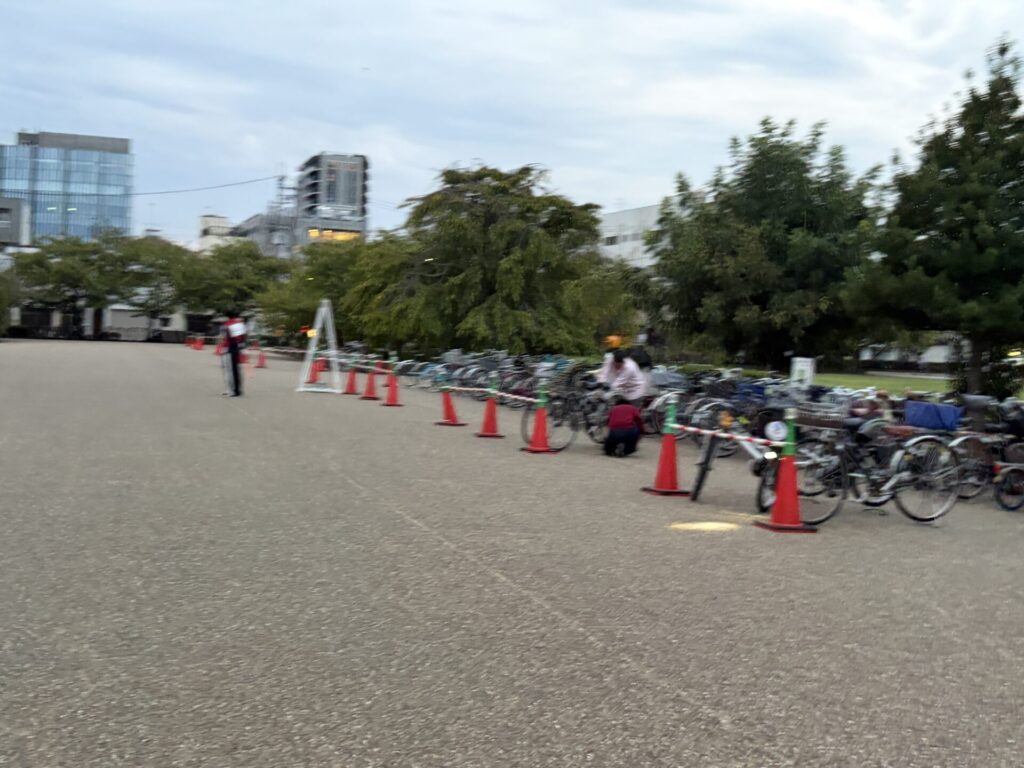 家老屋敷跡公園の臨時駐輪場