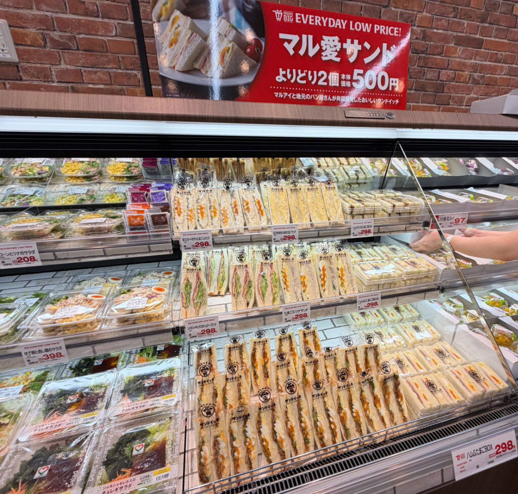 マル愛サンドのサンドイッチ売り場
