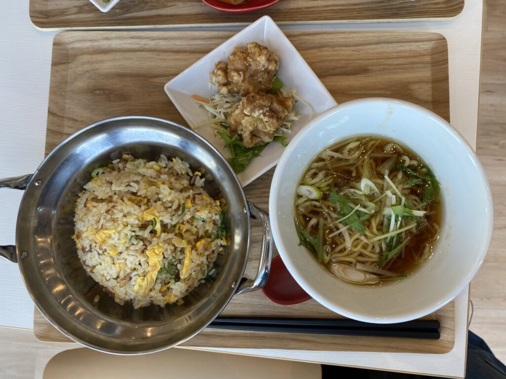五福飯店の牛肉炒飯セット