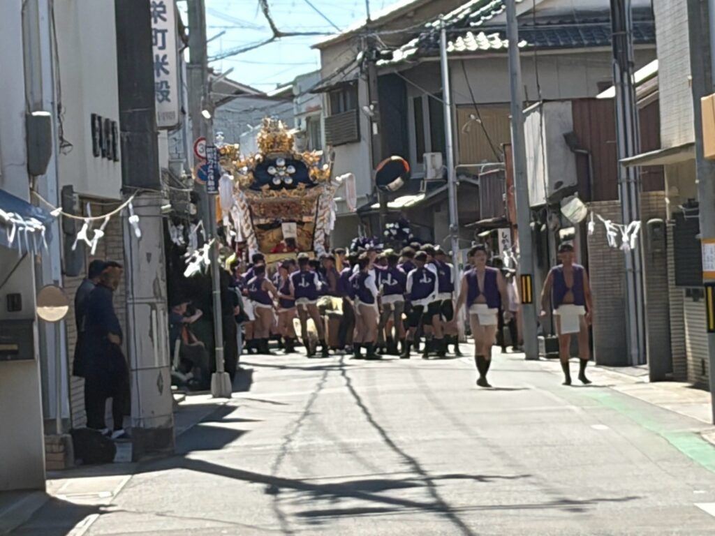 紫の法被のこせ地区