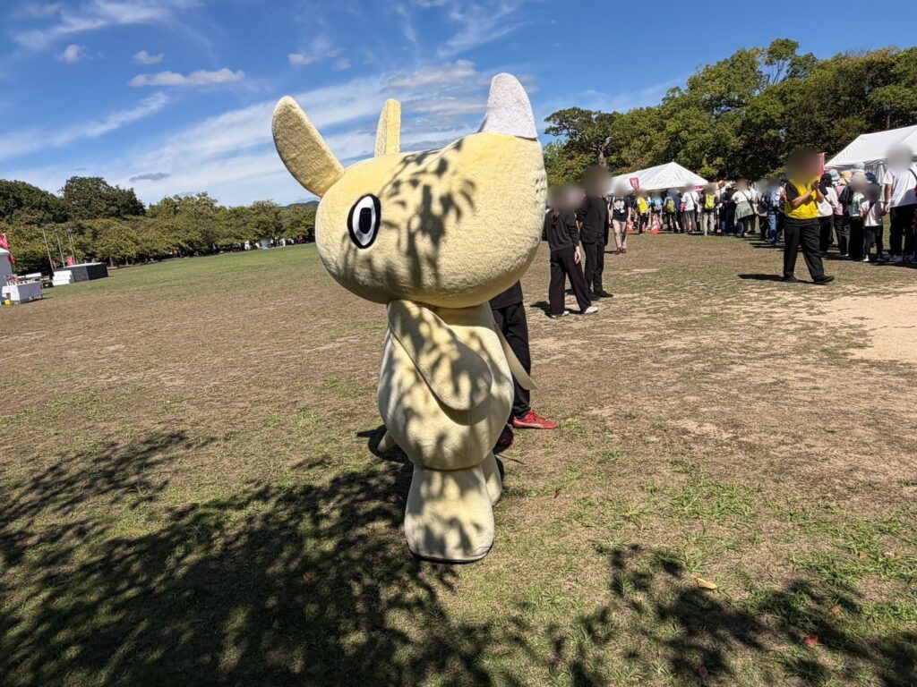 会場に登場したショッぴぃ
