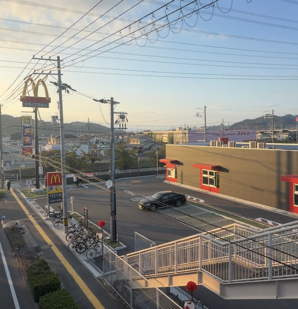 コープ高砂の別棟のマクドナルド