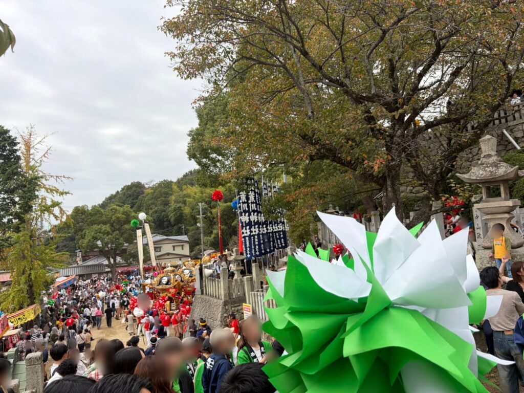 荒川神社の秋祭りの馬場の様子